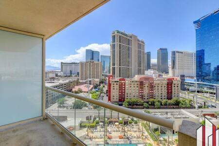 Mgm Signature-15-717 F1 Track & Strip View Balcony Las Vegas Ngoại thất bức ảnh